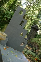Dead at Highgate Cemetery